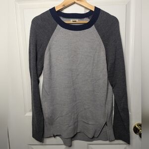 L.L. Bean Womens Small Sweater 100% Merino Wool Gray Long Sleeve Pullover Flaws